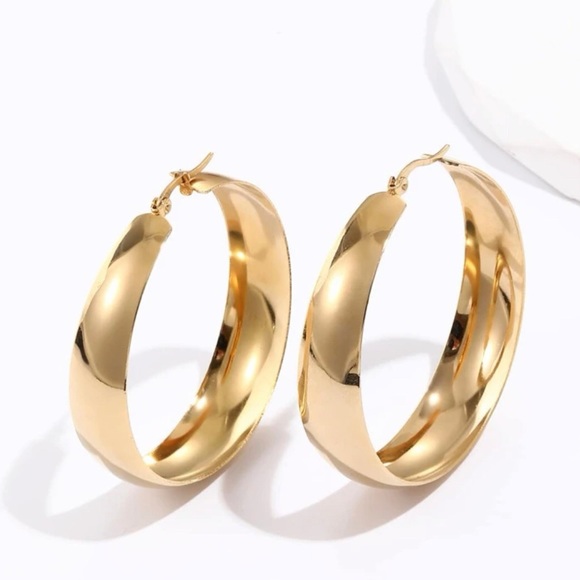 18K Gold Plated Thick Hoop Earrings - Picture 2 of 3